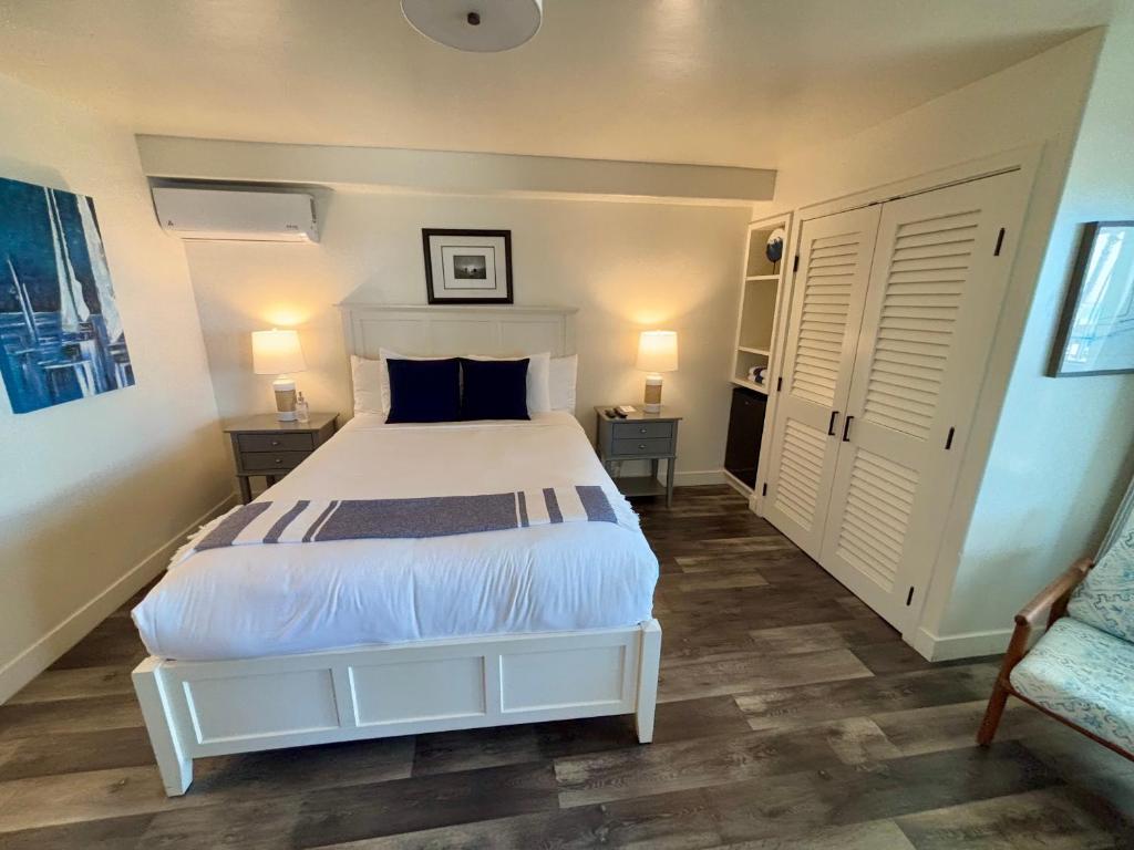 Casa Tropicana - Deluxe Queen Room