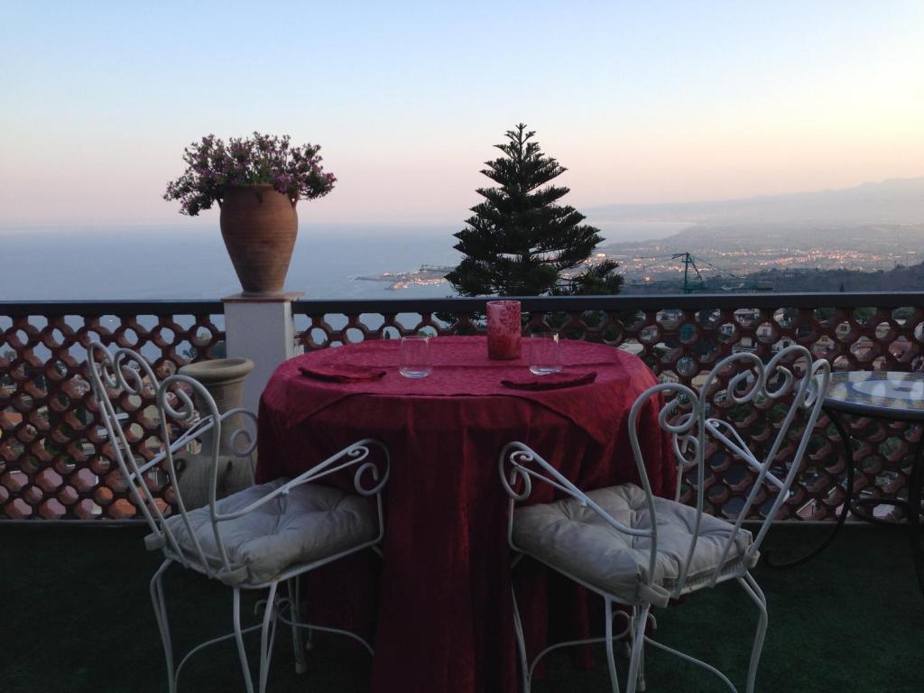 Villa Greta Hotel Rooms & Suites - 7