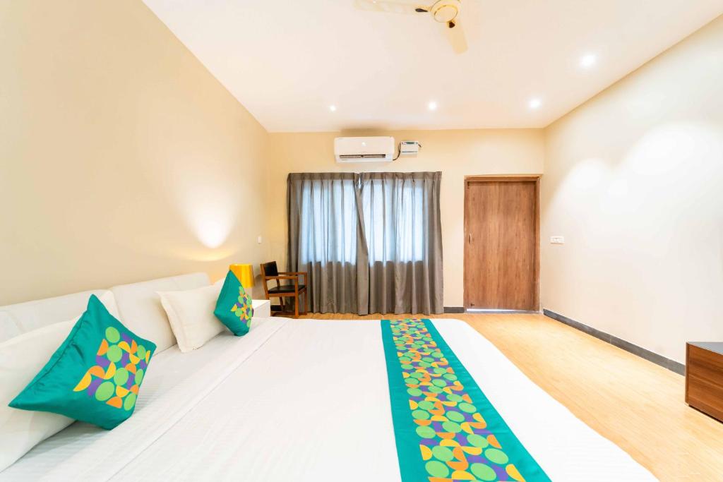 Fotografie z fotogalerie ubytování Treebo Skazka Resort Mandrem Beach with Pool v destinaci Mandrem