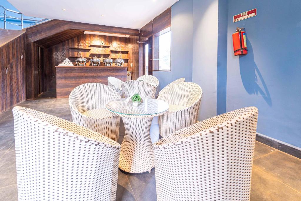 Fotografie z fotogalerie ubytování Treebo Skazka Resort Mandrem Beach with Pool v destinaci Mandrem