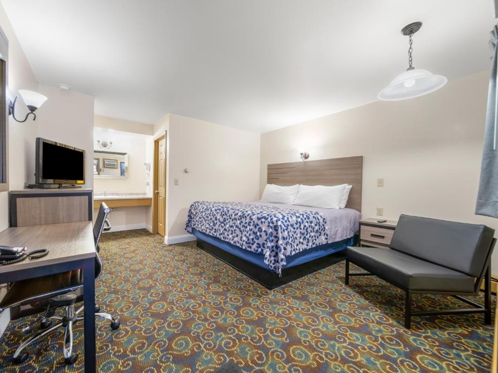 Kingsway Inn - 