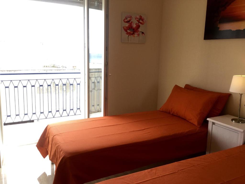 Holiday Rentals Taormina - 11