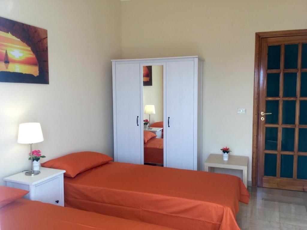 Holiday Rentals Taormina - 2