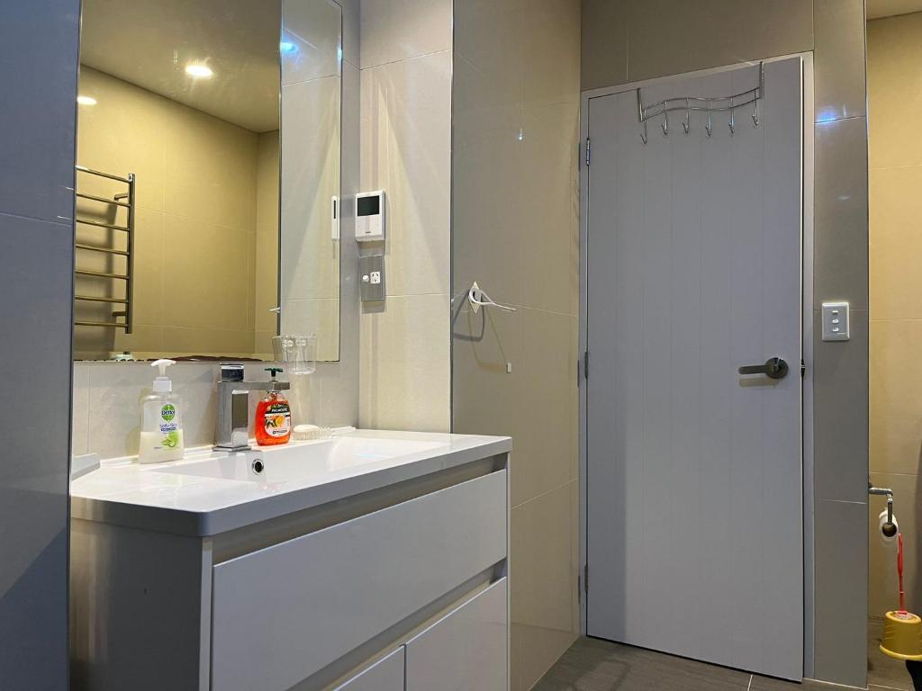 Modern Sunny & Comfy Rooms near Henderson, Auckland - Resim 3