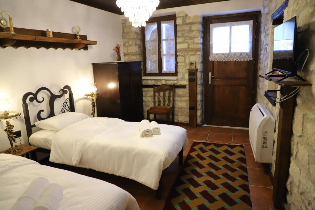 Vila Art Berat Room