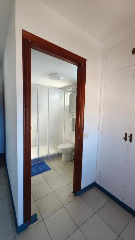 A bathroom at Apartamento Palmeras Del Sur