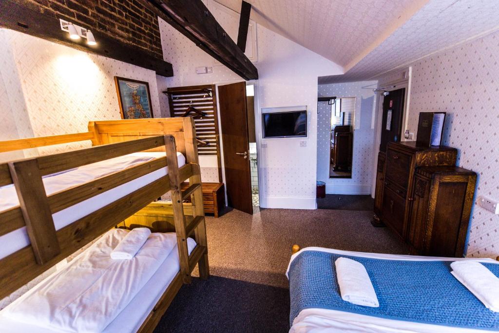 St Athans Hotel - Resim 30