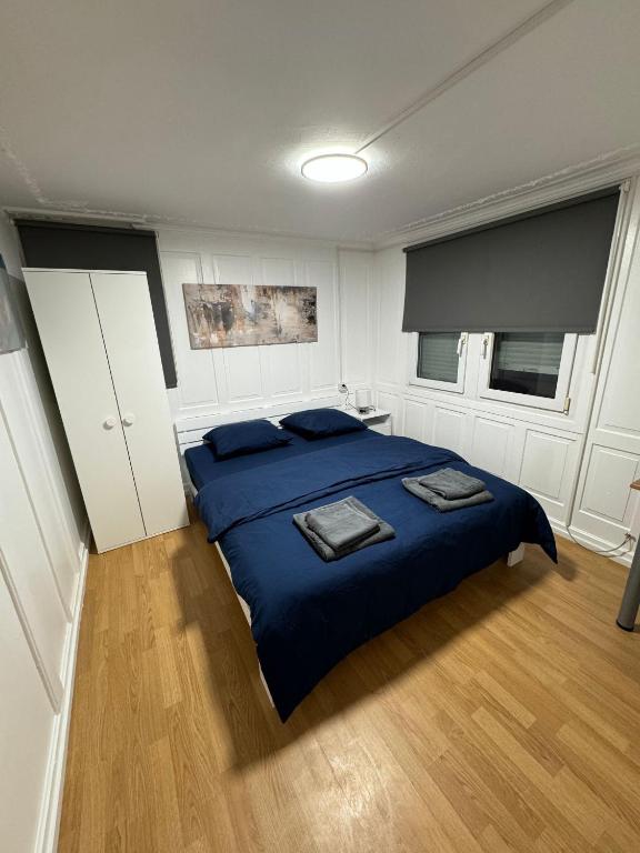 
Double Room with Shared Toilet
