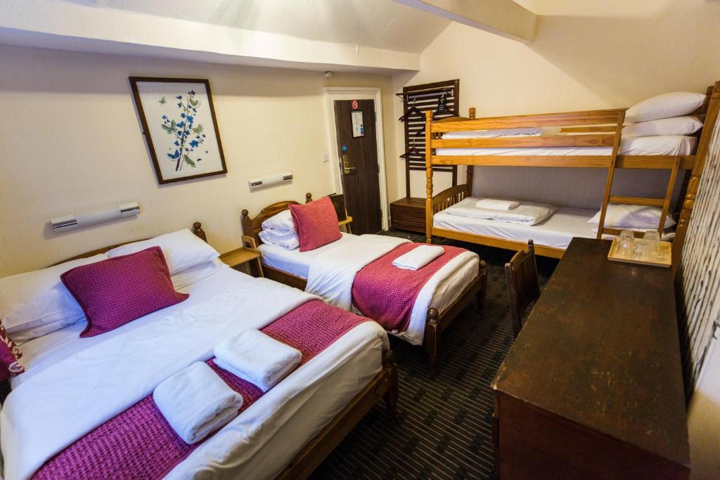 St Athans Hotel - Resim 23