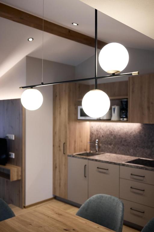 Kuchyňa alebo kuchynka v ubytovaní Art Residence Josefshof