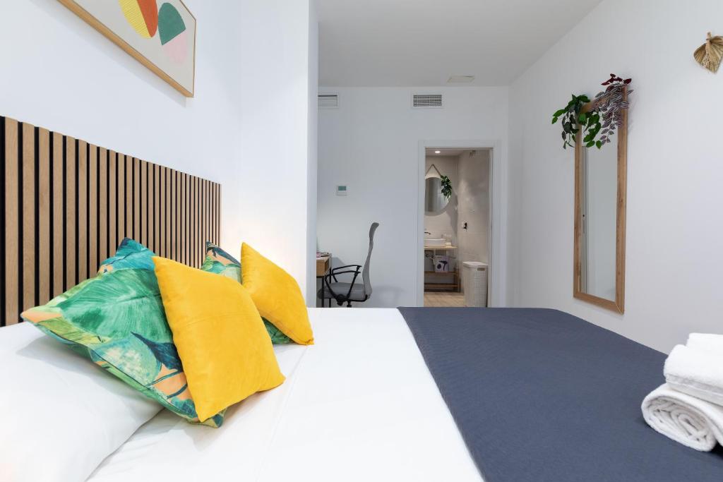 Travel Habitat Marítim-Serrería Lofts - Studio Apartment