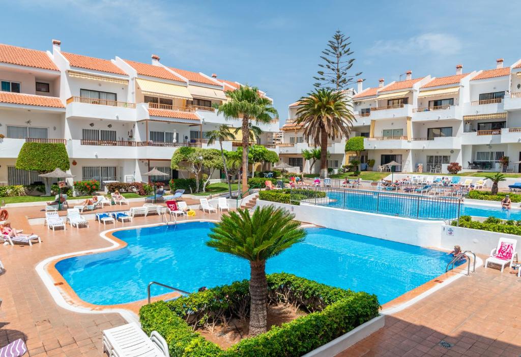 Bazén v ubytování Apartamentos HG Cristian Sur nebo v jeho okolí