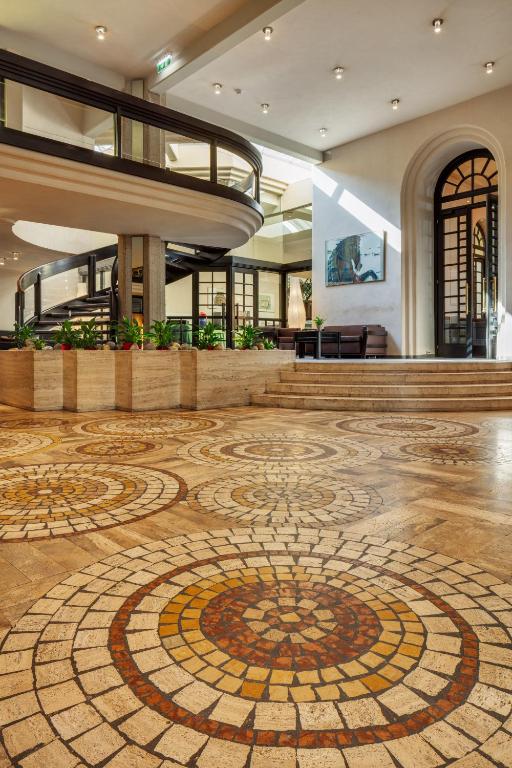 Vstupní hala nebo recepce v ubytování Hotel Central