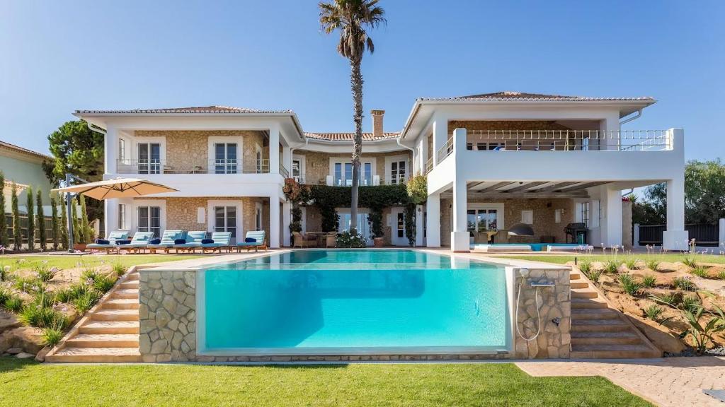 Luxury Villa by the Sea with Ocean Views
