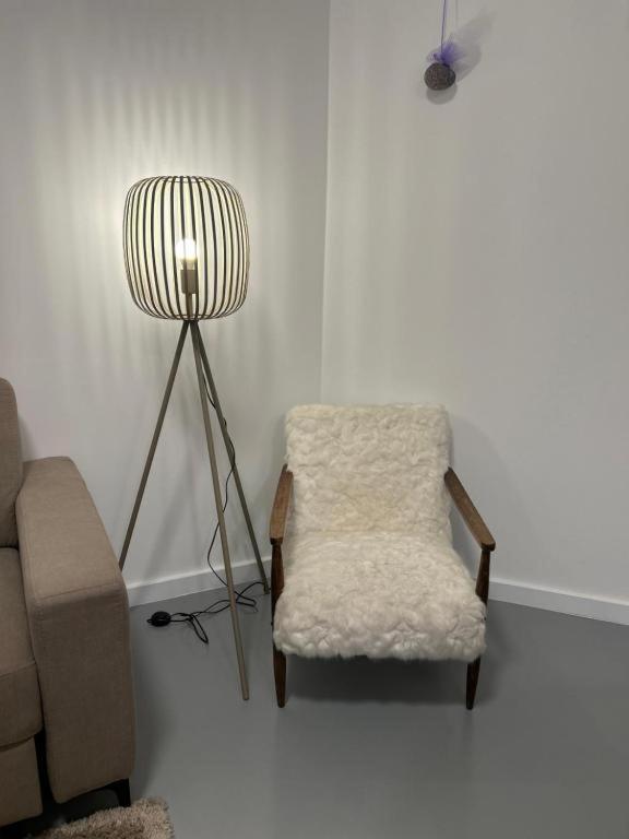 Oasis Airport Apartments and Rooms - 13