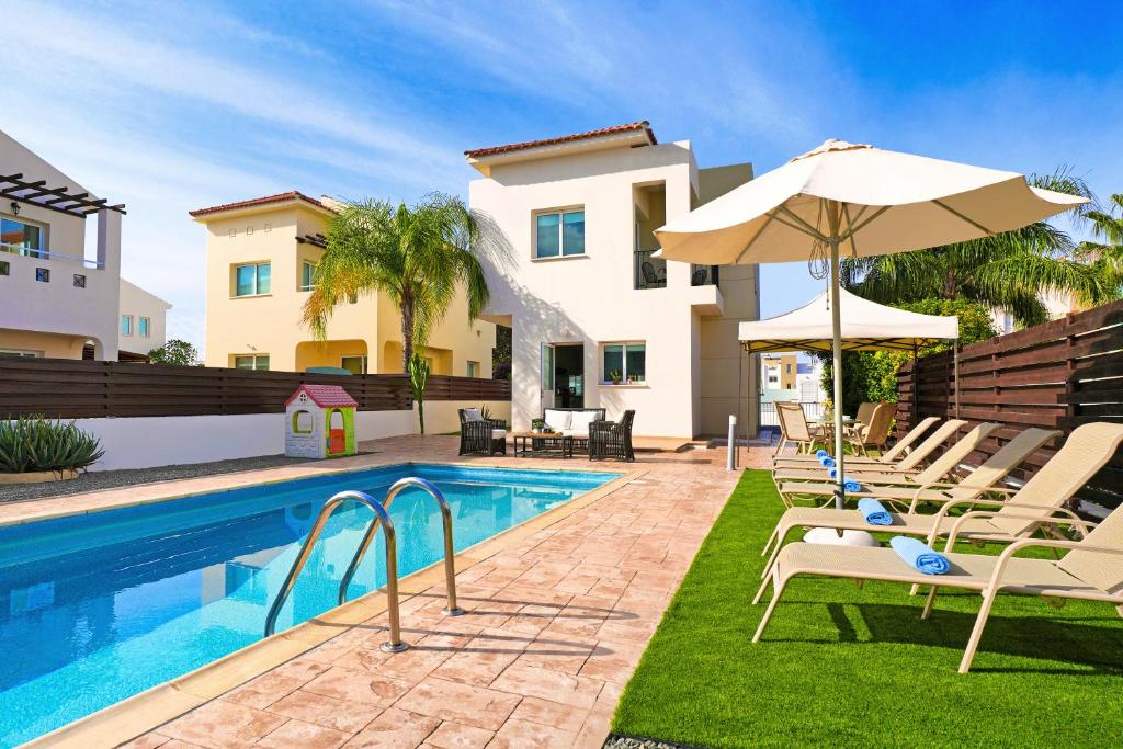 Piscina a Villa Summer o a prop