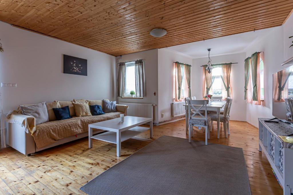 Fotografie z fotogalerie ubytování Chata Bart v destinaci Krásný Les