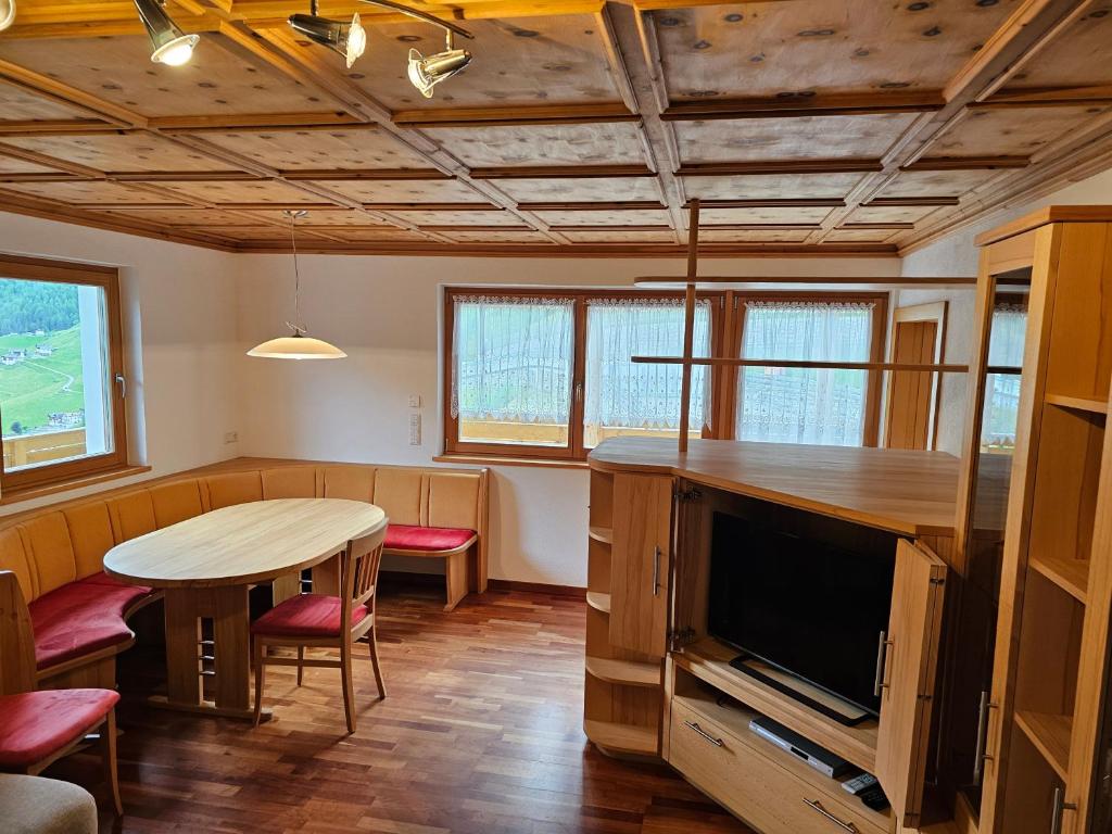 Posezení v ubytování Alpenblick Lodge Tscholl