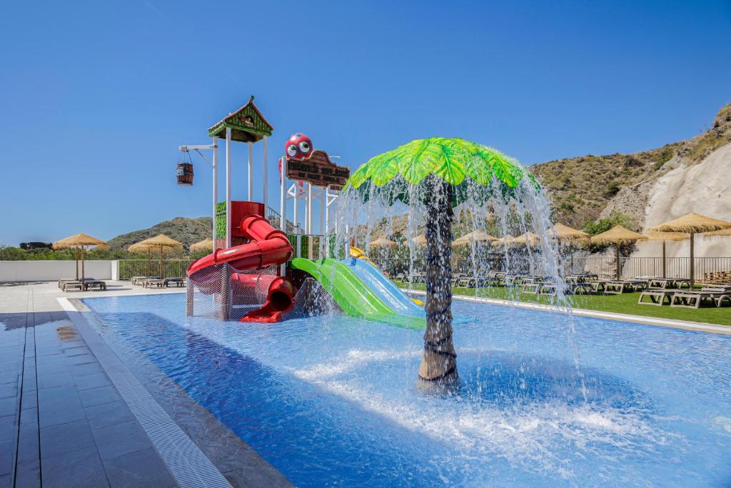 Bazén v ubytování Hotel Best Indalo nebo v jeho okolí