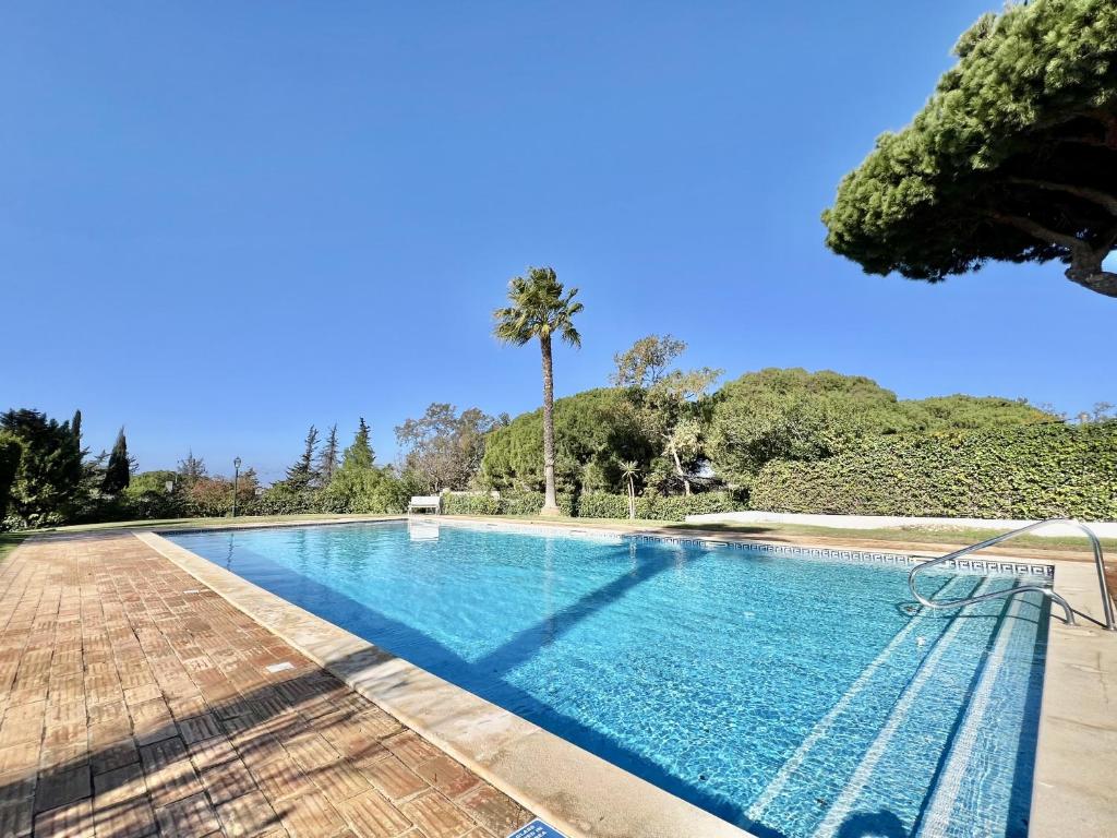 Bazén v ubytování Vilamoura Deluxe Villa with Pool by Homing nebo v jeho okolí
