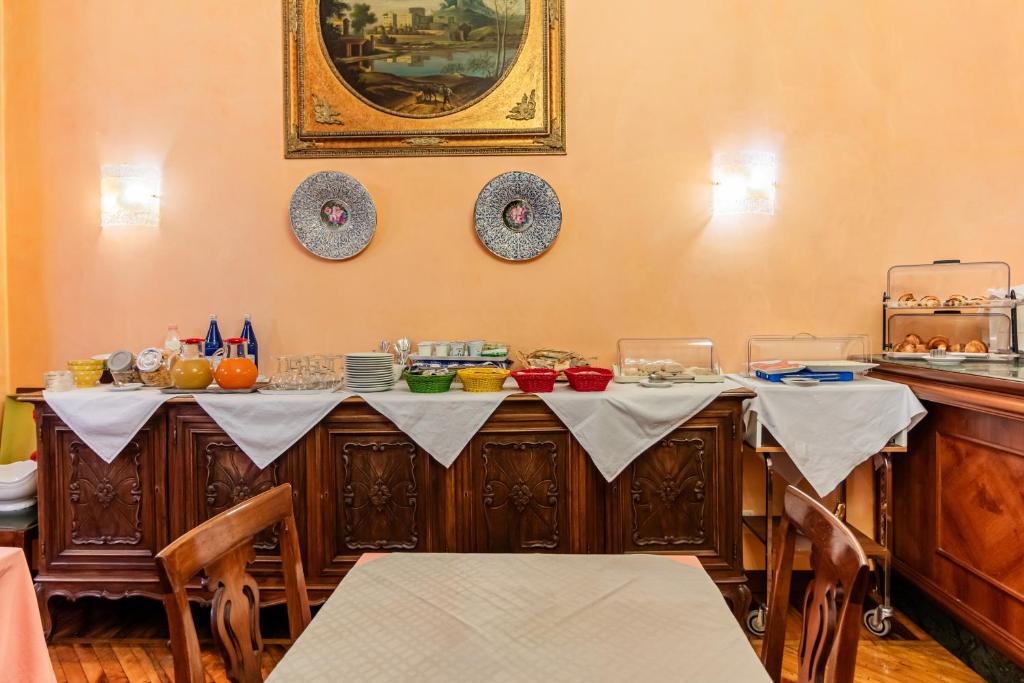 Jídlo v hotelu nebo okolí