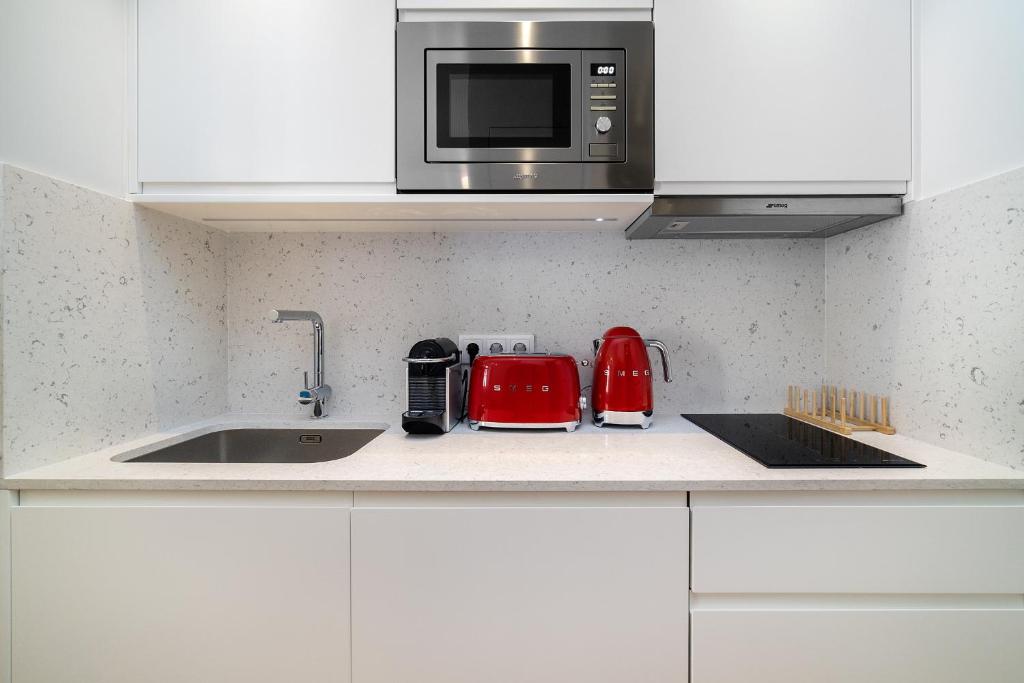 Chiado Charming Apartments - 16