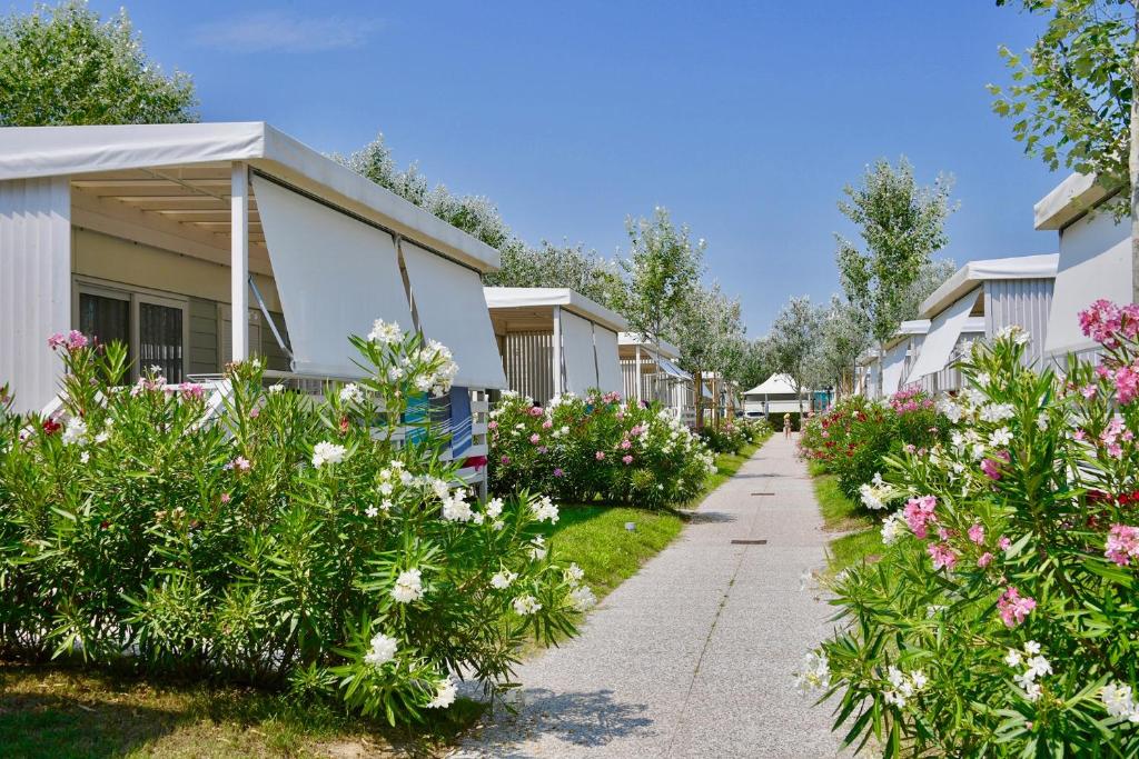 Zahrada ubytování Isamar Holiday Village