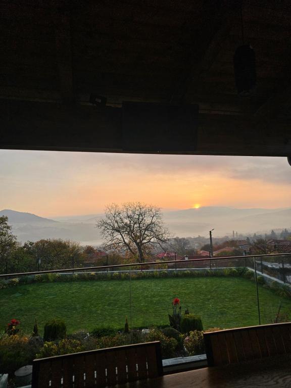 Photo de la galerie de l'établissement Relax Srednogorska Panorama, à Smolsko