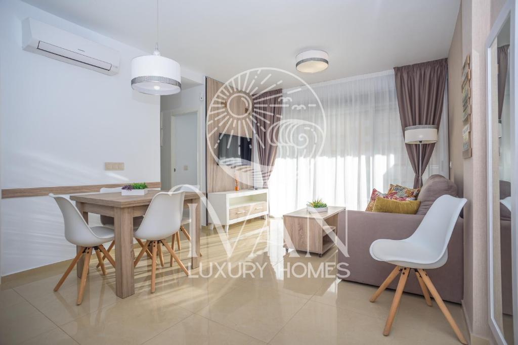 Posedenie v ubytovaní Casa Salzburg Ivan Luxury Homes 5ªPlta Sur 1ªLínea