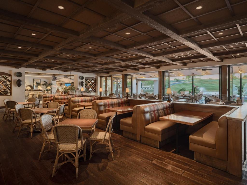 Restaurace v ubytování Arizona Grand Resort