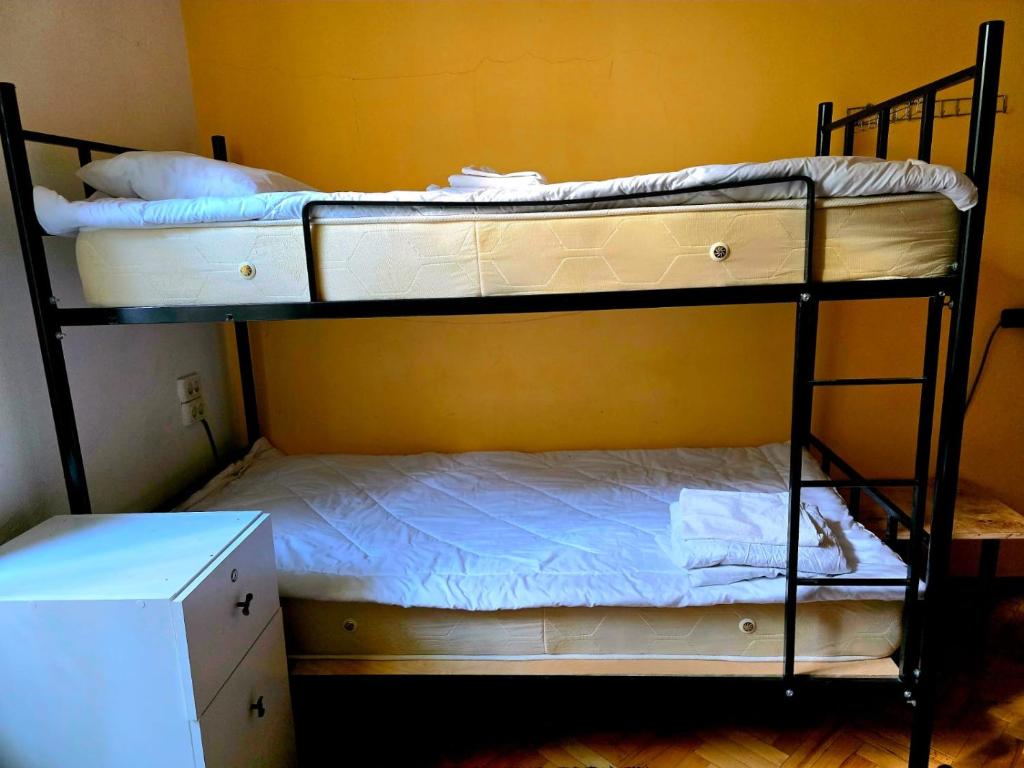 Postel nebo postele na pokoji v ubytování Colors Hostel