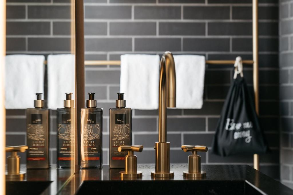 Ruby Emma Hotel Amsterdam - Resim 33