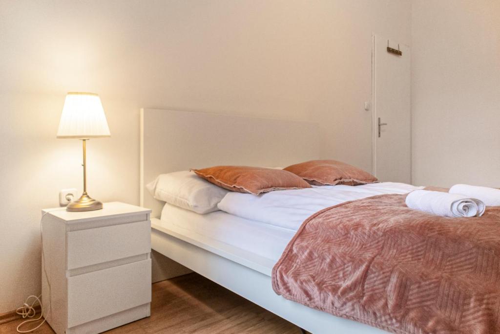 Posteľ alebo postele v izbe v ubytovaní Beautiful 2BR Apt. -Perfect for Longstays