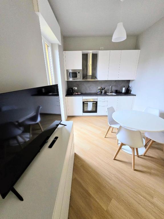 Monza Apartments - 