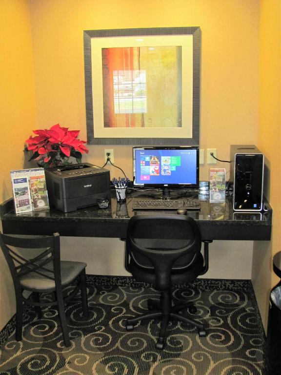 Cobblestone Inn & Suites - Ambridge photo