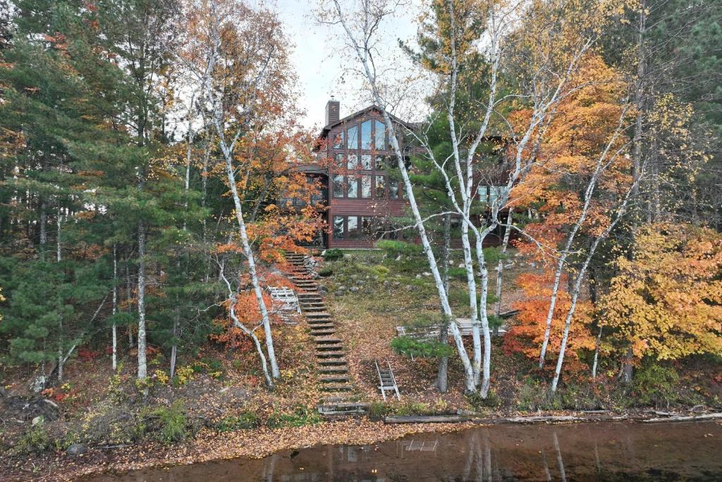 Lakefront Gem with Dock and Views in Lac Du Flambeau - Holiday Home