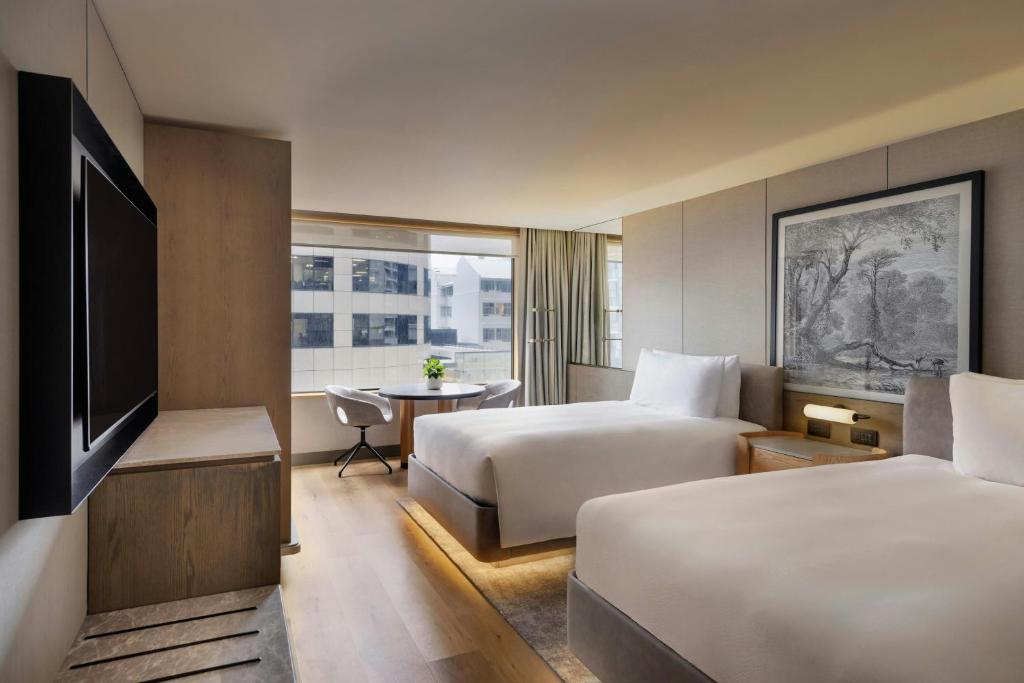 JW Marriott Auckland - 高级双人间，带有两张双人床 - 上层