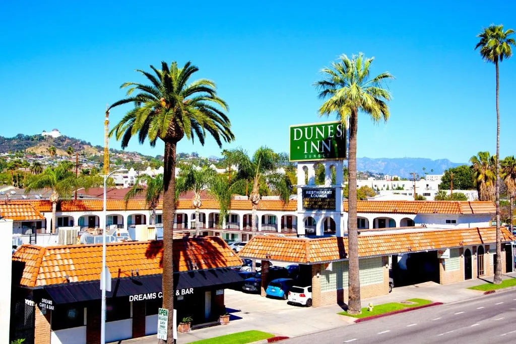 Dunes Inn - Sunset in North Hollywood