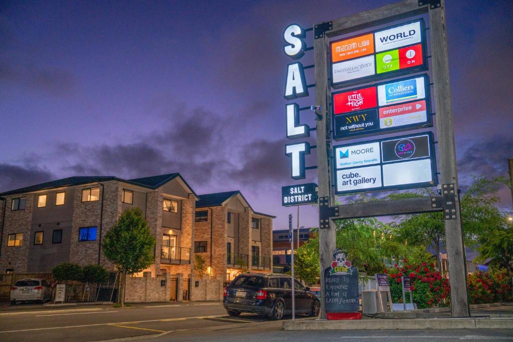 Ultimate Christchurch Escape 4-Bed 4-Bath Carpark - Resim 21