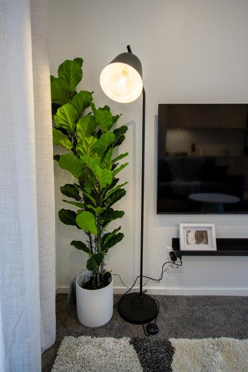 Ultimate Christchurch Escape 4-Bed 4-Bath Carpark - Resim 44