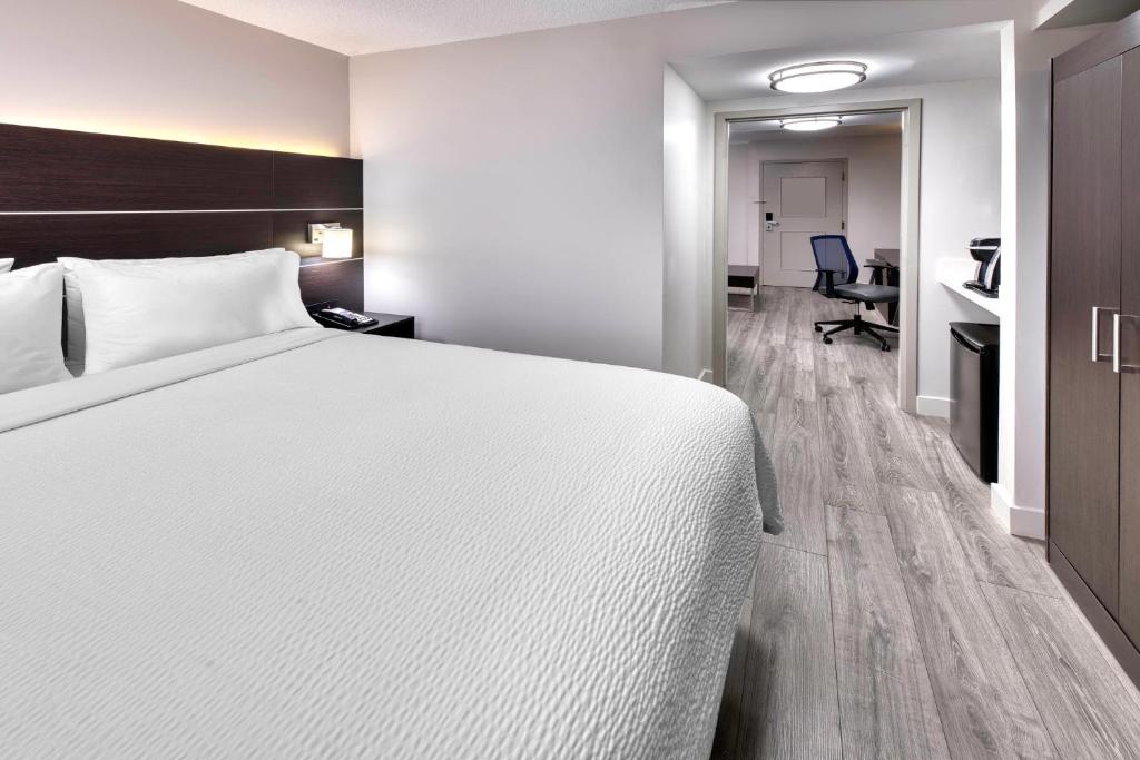 Holiday Inn Express & Suites Mississauga-Toronto Southwest by IHG - Resim 35