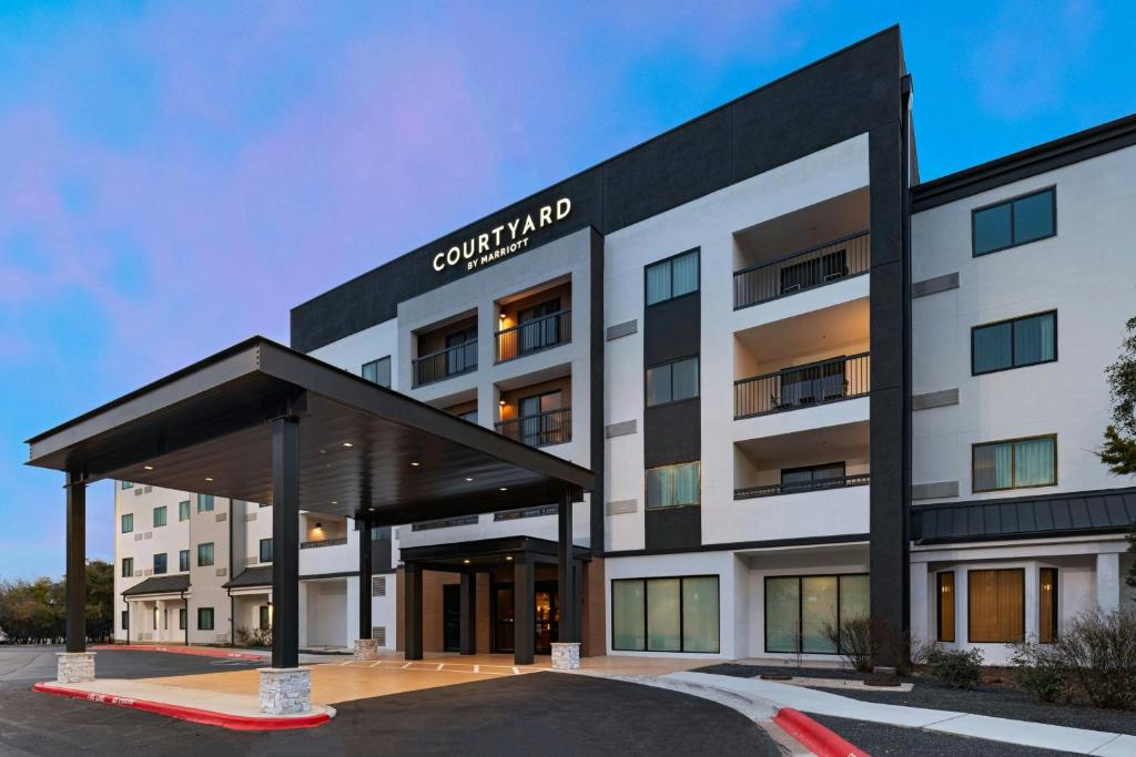Courtyard by Marriott Austin The Domain Area, Austin (updated prices 2025)