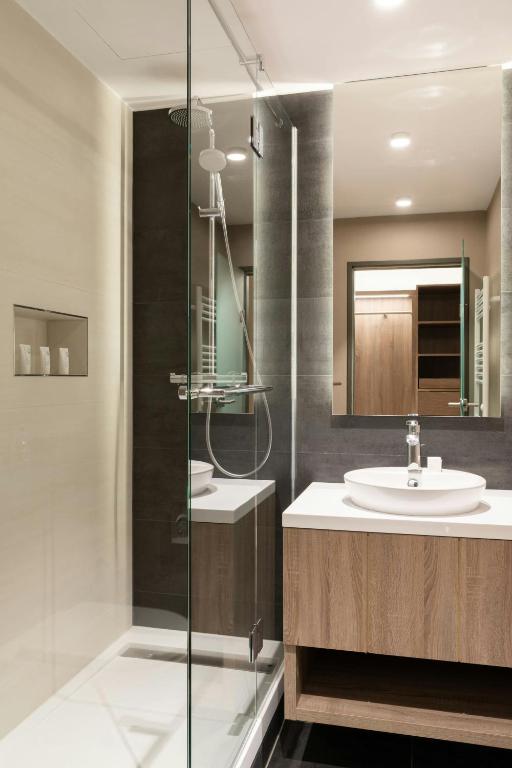 AC Hotel by Marriott Berlin Humboldthain Park - Resim 18