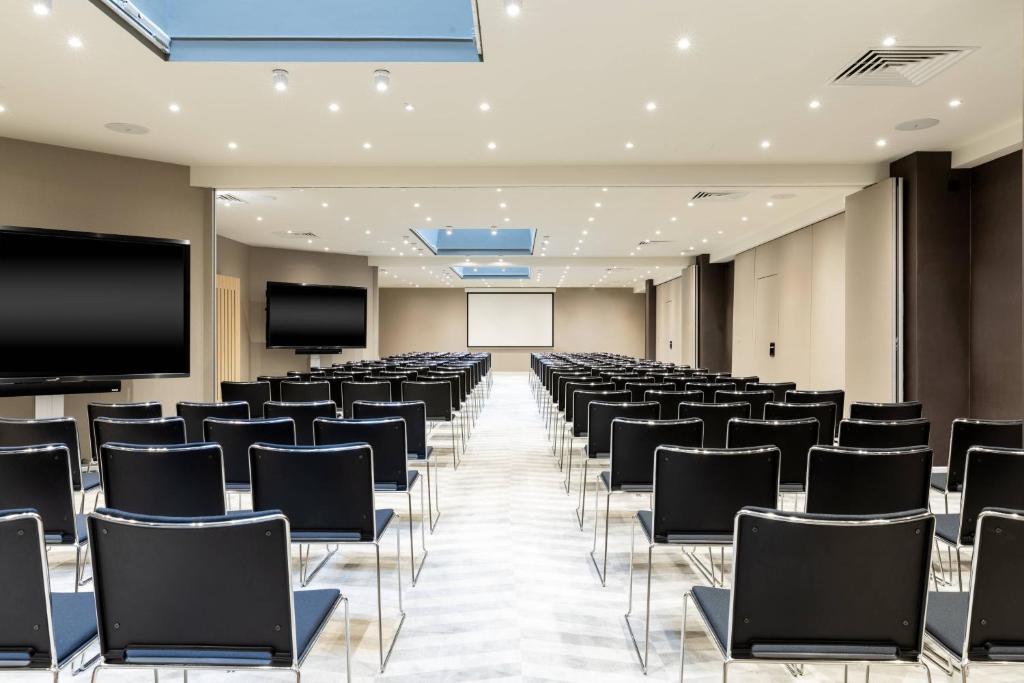 AC Hotel by Marriott Berlin Humboldthain Park - Resim 36