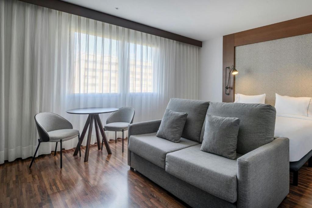 AC Hotel by Marriott Alicante - King Room With Sofa Bed