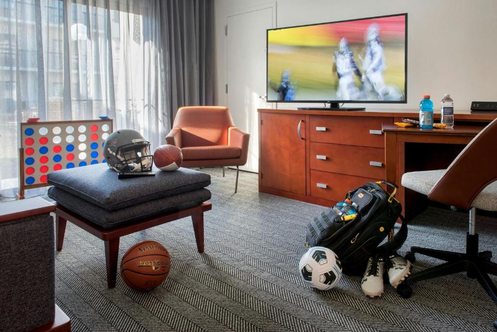Courtyard by Marriott Annapolis photo