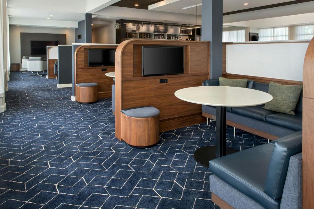 Courtyard by Marriott Annapolis photo