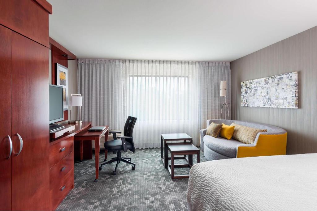 Courtyard by Marriott Kalamazoo Portage photo