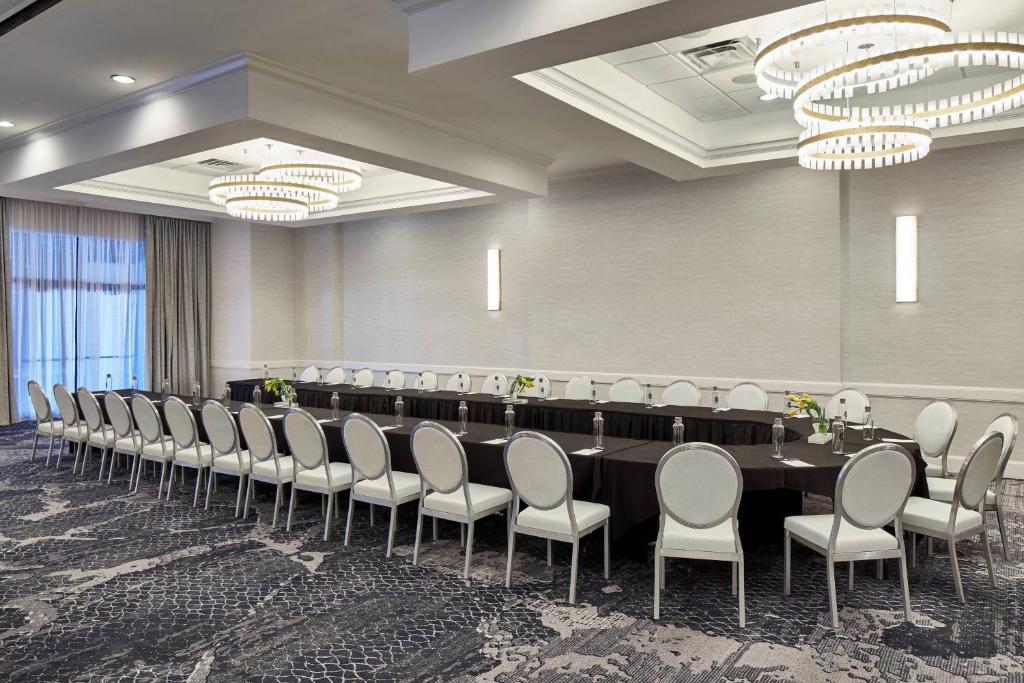 Annapolis Waterfront Hotel, Autograph Collection photo