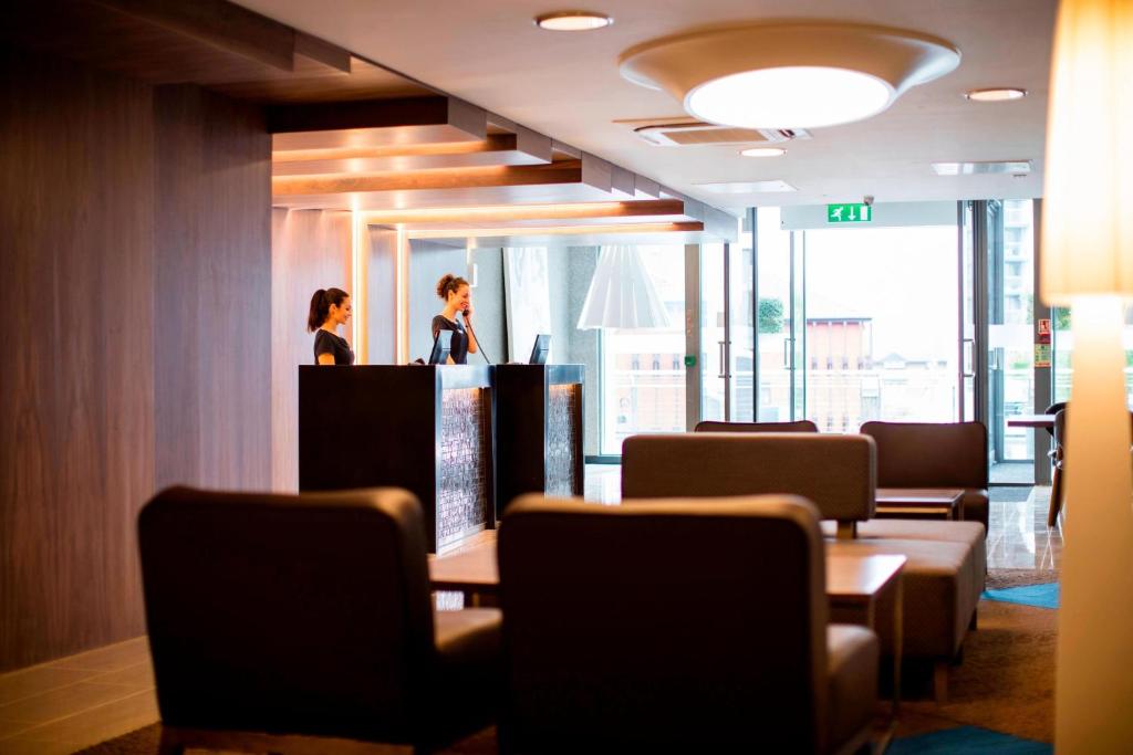 AC Hotel by Marriott Birmingham - Resim 12